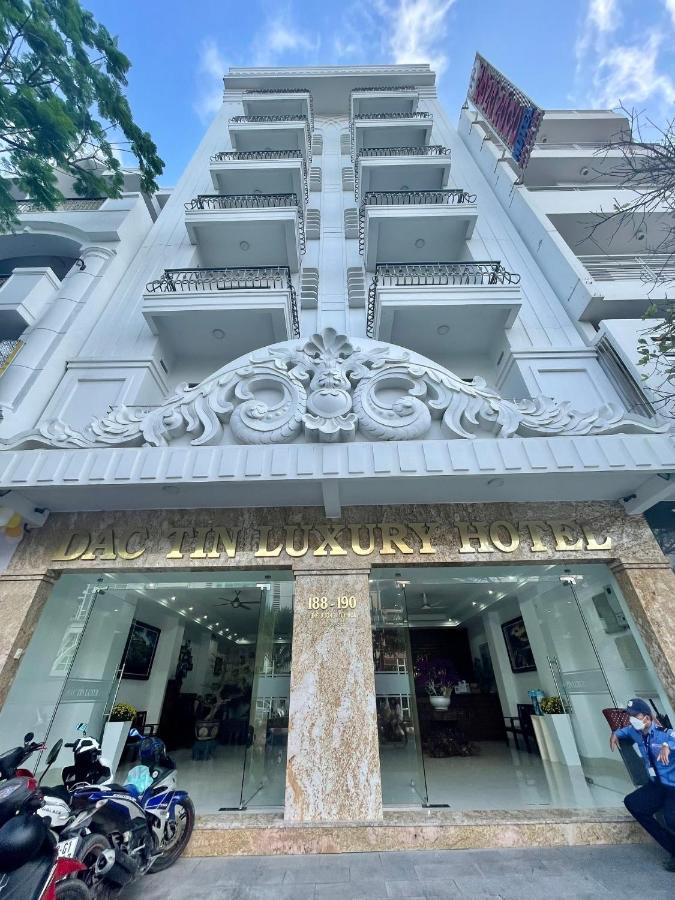 Dac Tin Luxury Hotel Туихоа Экстерьер фото