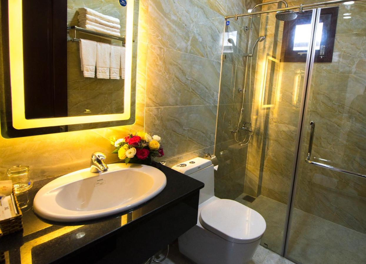 Dac Tin Luxury Hotel Туихоа Экстерьер фото